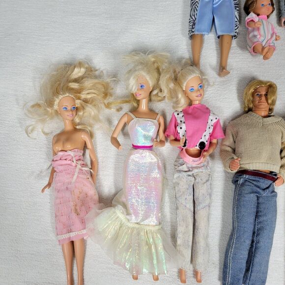 Vintage Barbie Dolls & More Toys Retro Brunette White Caucasian Doll Toy Clothes - Picture 6 of 12
